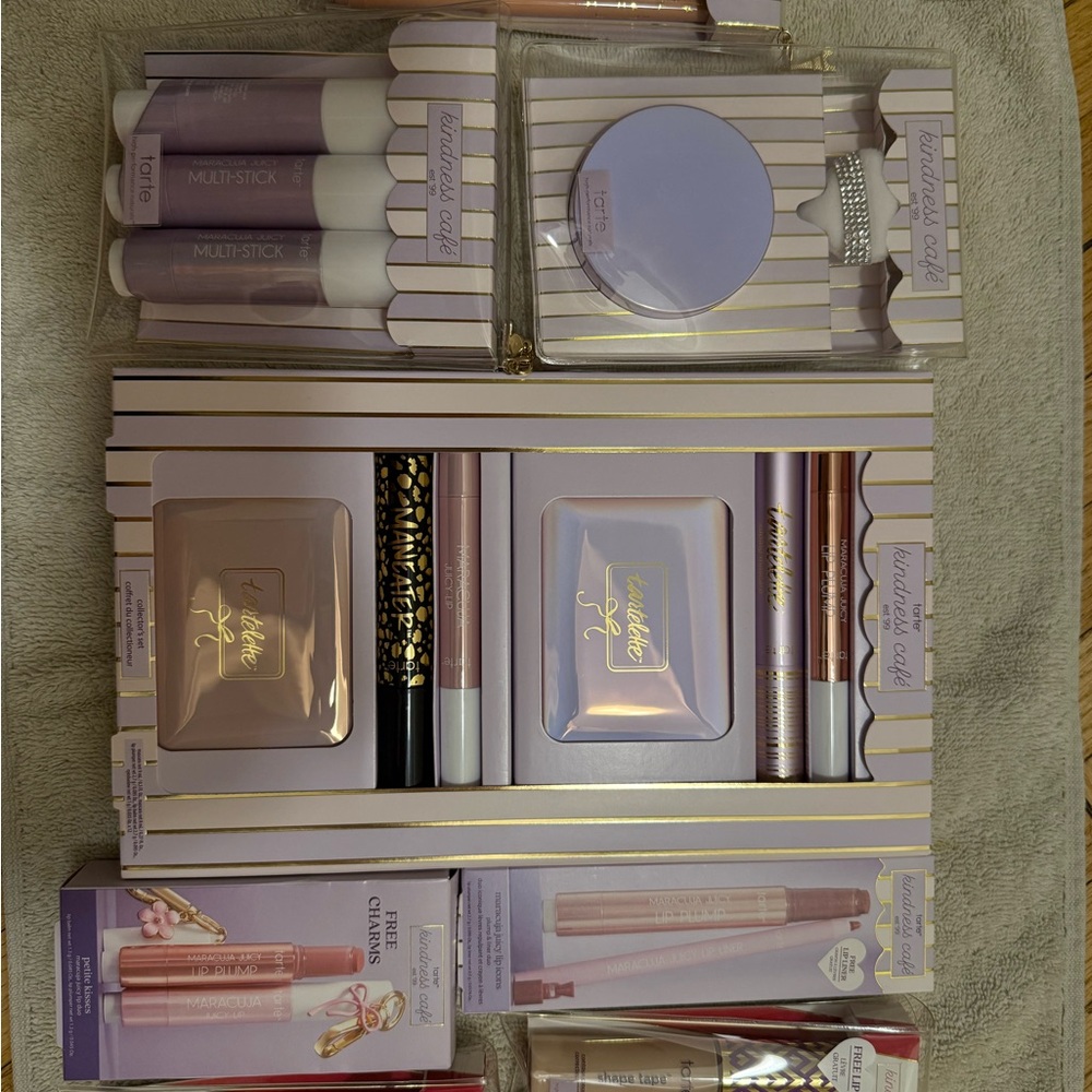 Tarte Makeup Set with Purple and Pink Hues